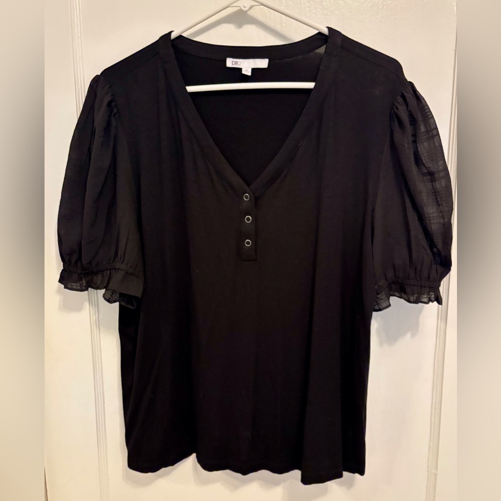 DR2 Black Puff Sleeve Blouse